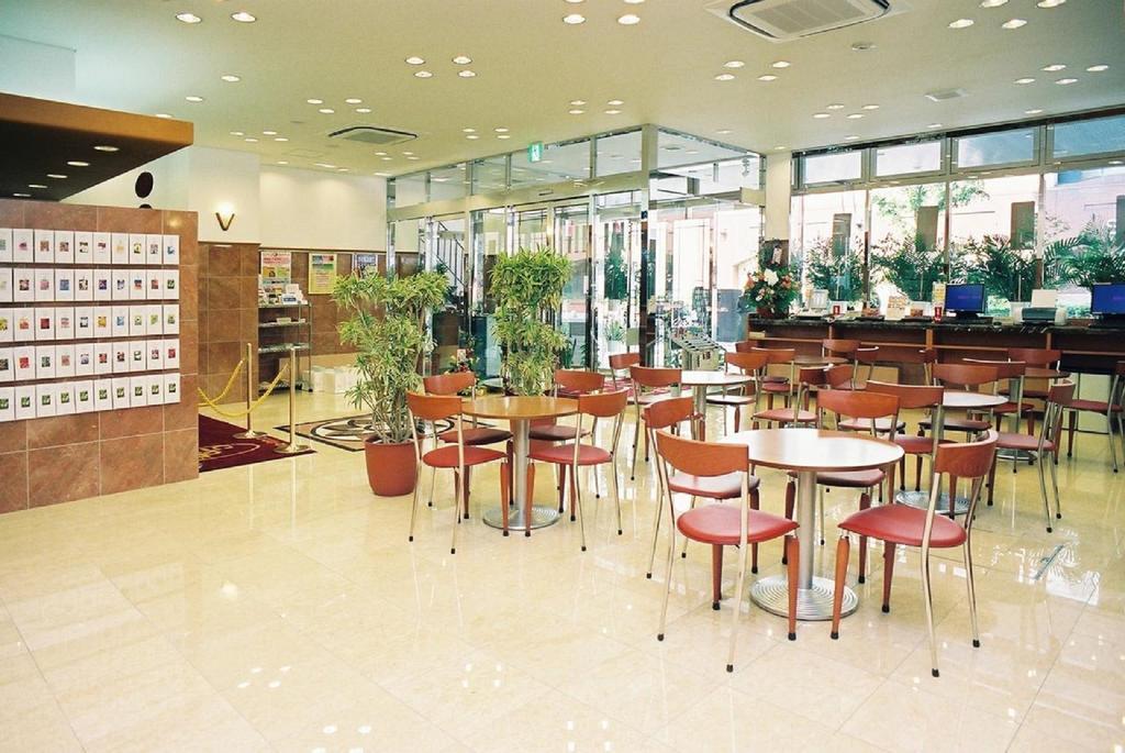 Toyoko Inn Hokkaido Tomakomai Ekimae Exterior foto